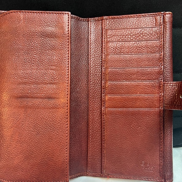Lovely Gorgeous authentic Gucci deep brown leather wallet - Picture 3 of 6